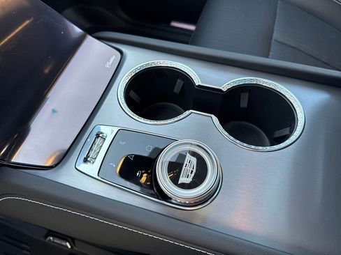 New 2026 Cadillac Vistiq Sport image 22