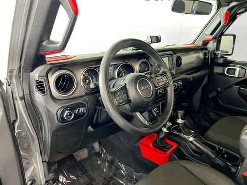 Used 2020 Jeep Gladiator Sport w/ Trailer Tow Package AWD/4WD image 4