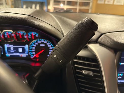 Used 2018 GMC Yukon SLT w/ Open Road Package image 22