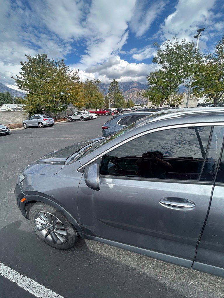 Used 2021 Buick Encore GX Essence w/ Experience Buick Package FWD image 8