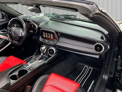 Used 2018 Chevrolet Camaro SS RWD image 27