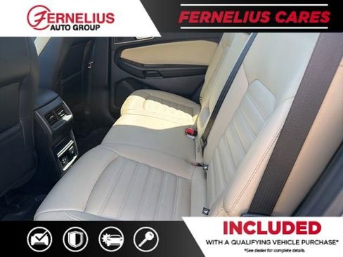 Used 2022 Ford Edge SEL w/ Convenience Package AWD/4WD image 8