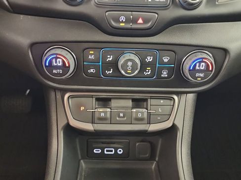 Used 2022 GMC Terrain AT4 w/ Infotainment Package II AWD/4WD image 27