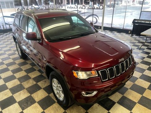 Used 2020 Jeep Grand Cherokee Laredo image 18