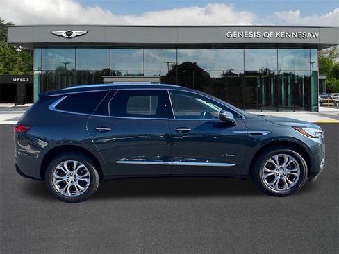 Used 2018 Buick Enclave Avenir w/ Avenir Technology Package image 8