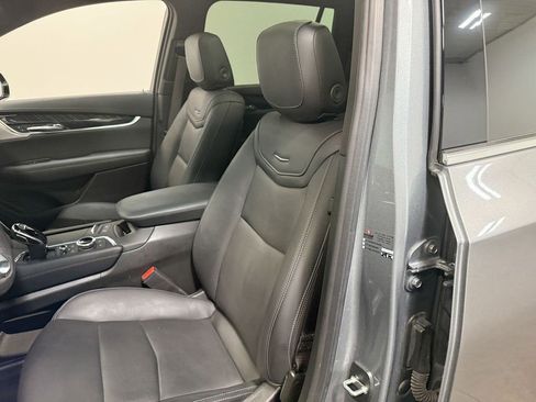 Used 2024 Cadillac XT6 Premium Luxury image 59