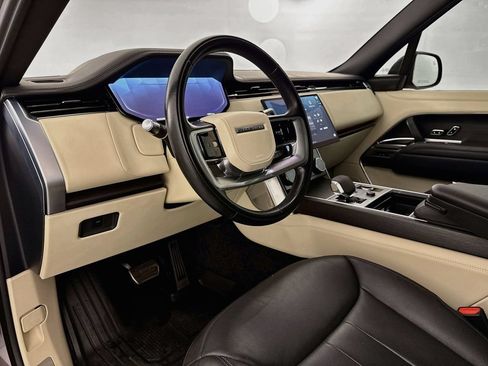 Used 2022 Land Rover Range Rover SE AWD/4WD image 9
