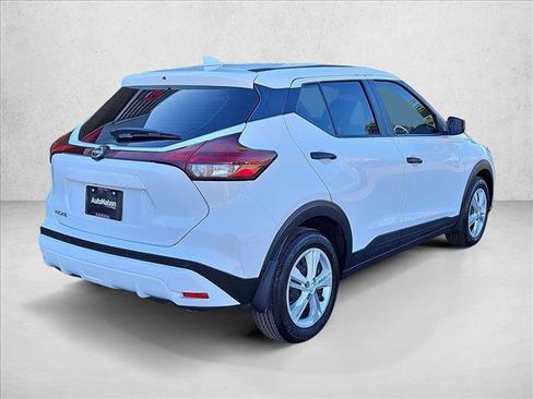 Used 2024 Nissan Kicks S image 5