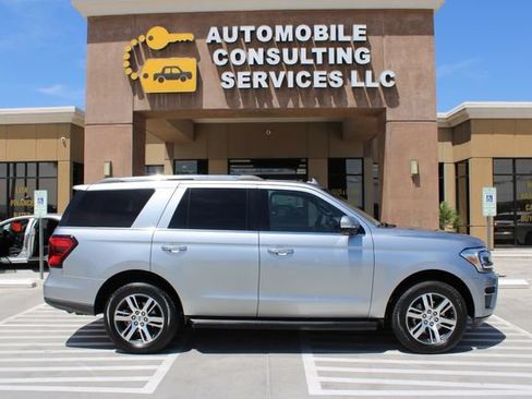 Used 2024 Ford Expedition Limited AWD/4WD image 9