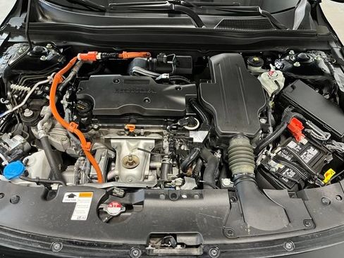 Used 2022 Honda Accord Touring image 9