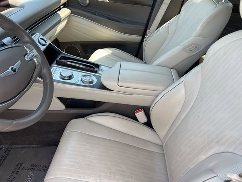 Used 2023 Genesis GV80 2.5T w/ Prestige 20" Package AWD/4WD image 17