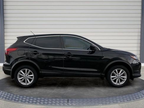 Used 2018 Nissan Rogue Sport S w/ S Appearance Package image 8