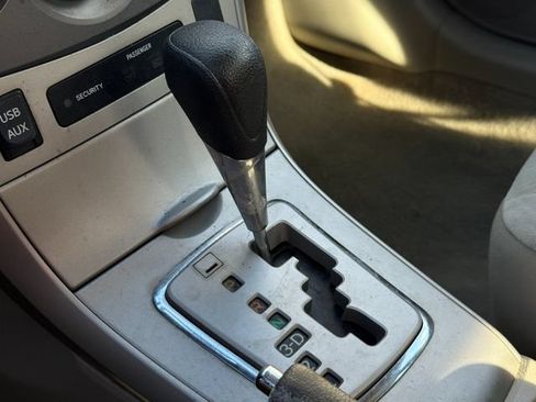 Used 2012 Toyota Corolla LE FWD image 20