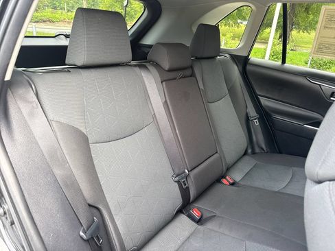 Used 2025 Toyota RAV4 XLE AWD/4WD image 34