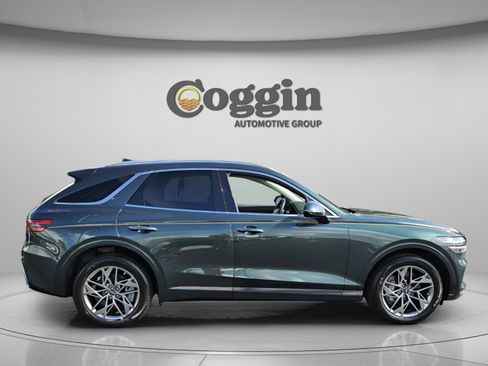 Used 2023 Genesis GV70 2.5T w/ Select Package image 5