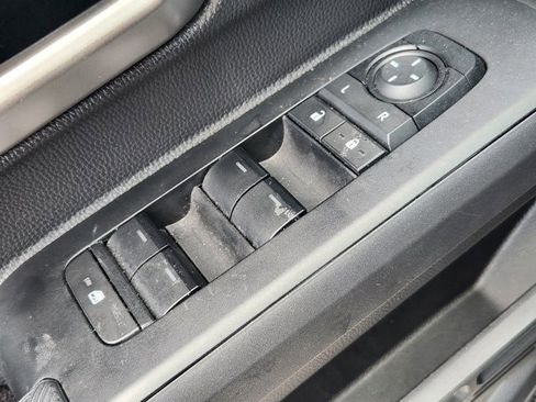 Used 2024 Toyota Tacoma TRD Off-Road image 23