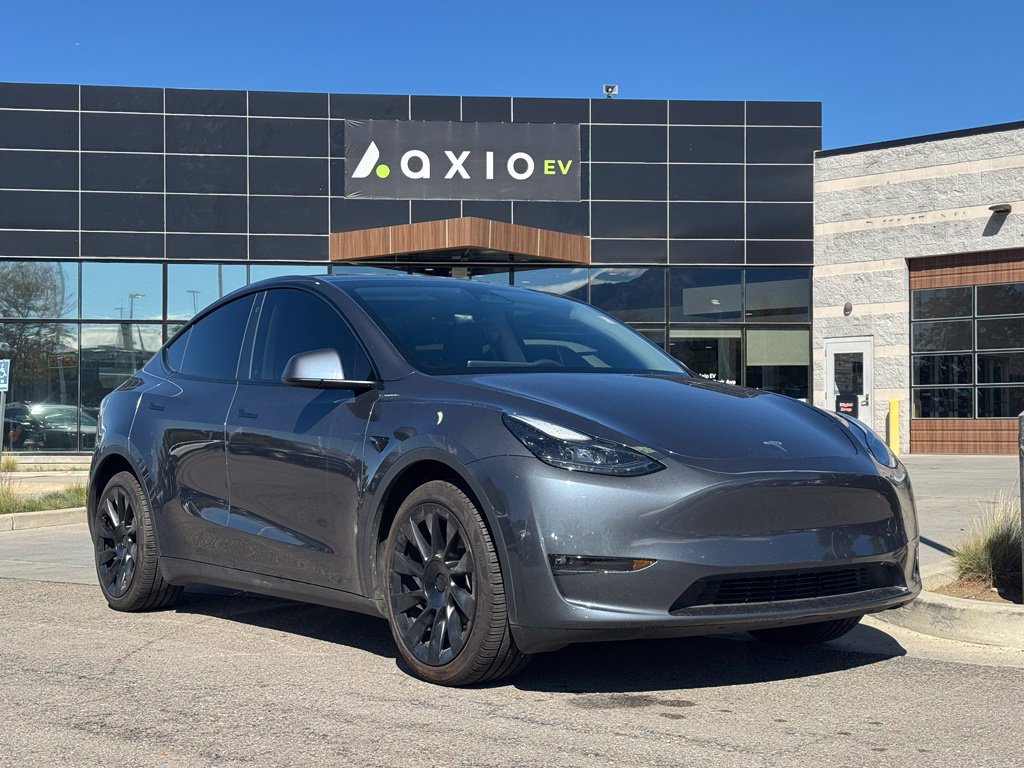 Used 2023 Tesla Model Y Long Range AWD/4WD image 1