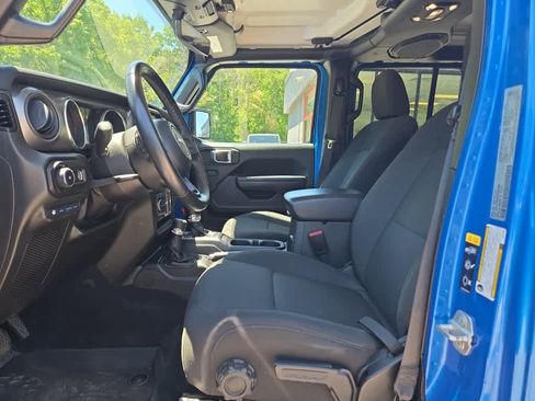Used 2023 Jeep Wrangler Unlimited w/ Cold Weather Group AWD/4WD image 13