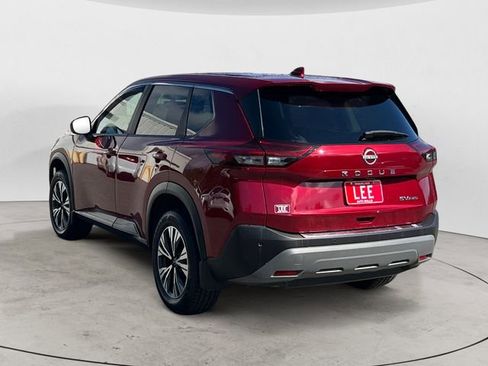 Used 2023 Nissan Rogue SV AWD/4WD image 3