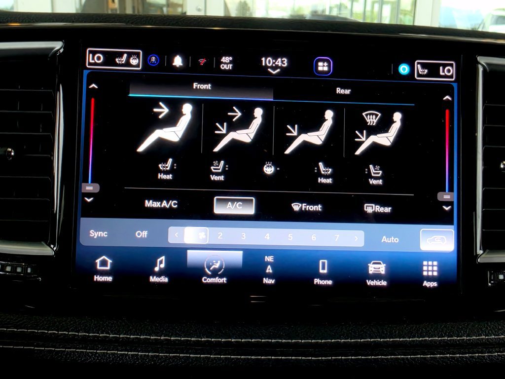 Used 2023 Chrysler Pacifica Limited FWD image 56