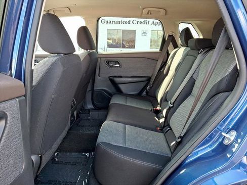 Used 2023 Nissan Rogue SV image 17