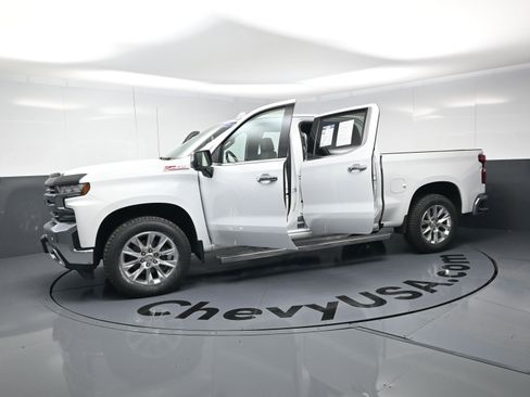 Used 2021 Chevrolet Silverado 1500 LTZ w/ LTZ Premium Package image 21