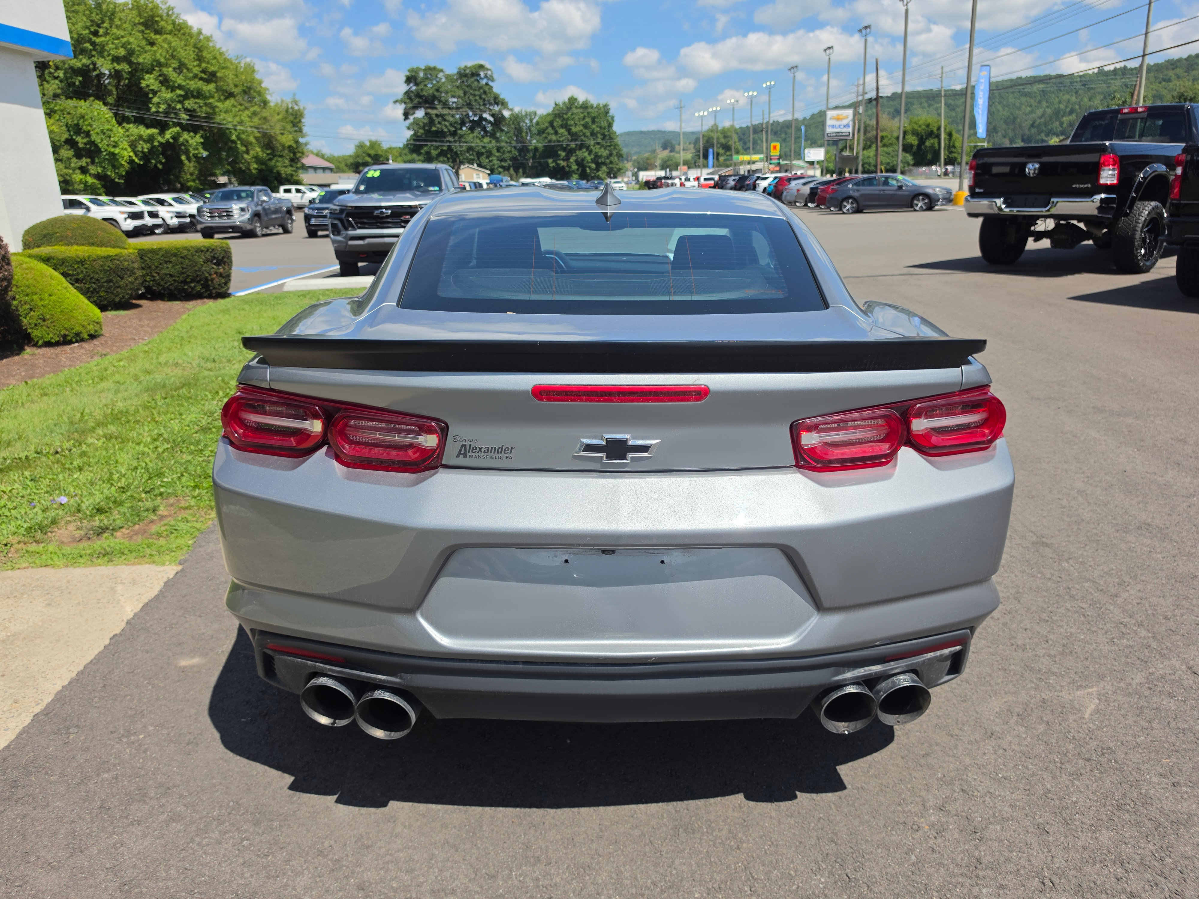 Used 2023 Chevrolet Camaro LT RWD image 4
