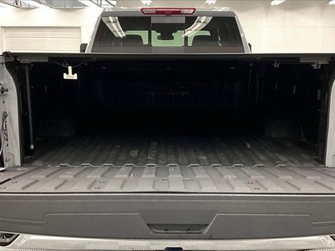Used 2024 GMC Sierra 2500 SLE w/ SLE Value Package; image 28
