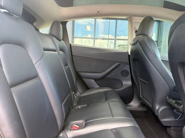 Used 2021 Tesla Model Y Long Range AWD/4WD image 15