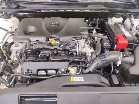 Used 2019 Toyota Camry LE w/ Carpet Mat Package FWD image 8