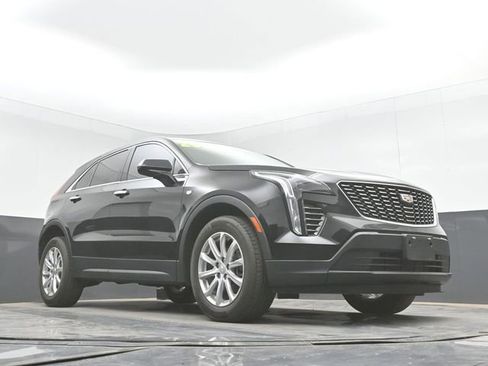 Used 2023 Cadillac XT4 Luxury w/ Cold Weather Package FWD image 27