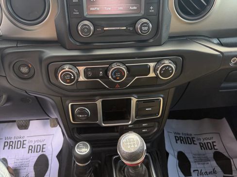 Used 2018 Jeep Wrangler Unlimited Sport AWD/4WD image 22