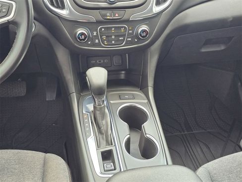 Used 2023 Chevrolet Equinox LT image 17