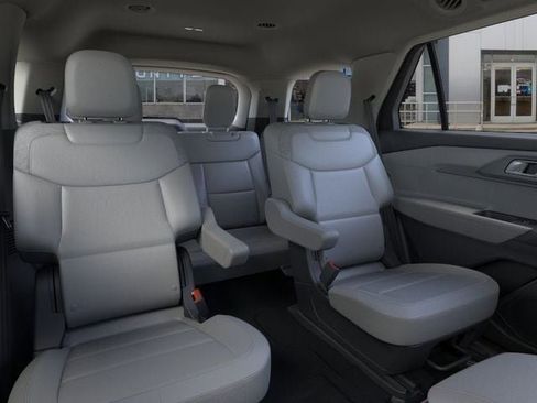 Used 2026 Ford Explorer Active w/ Active Comfort Package AWD/4WD image 11