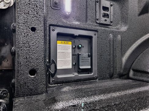 Used 2025 Ford F150 Raptor image 28