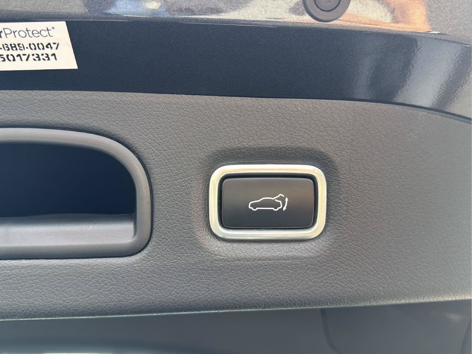 Used 2023 Kia Stinger GT2 RWD image 28