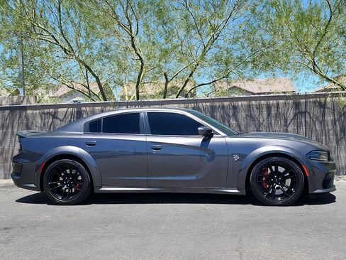 Used 2022 Dodge Charger SRT Hellcat w/ Harman/Kardon Audio Group RWD image 9