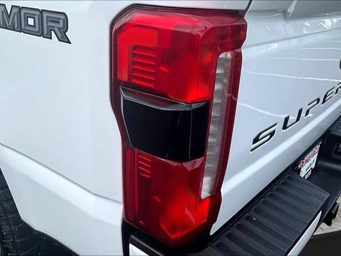 Used 2024 Ford F250 Lariat w/ Tremor Off-Road Package AWD/4WD image 24