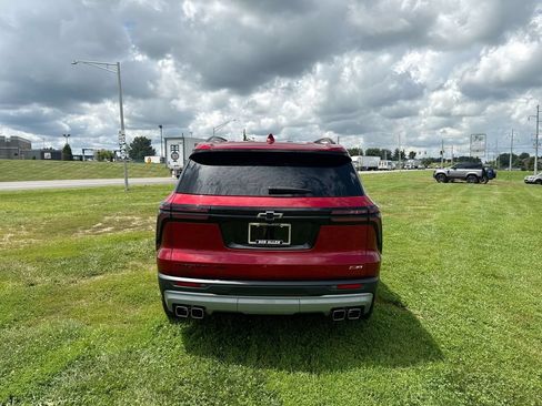 Used 2025 Chevrolet Traverse Z71 AWD/4WD image 19