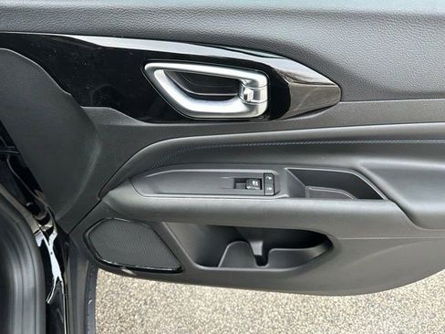 New 2026 Jeep Compass Latitude image 11