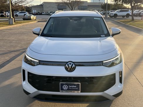 Certified 2025 Volkswagen Tiguan S image 3