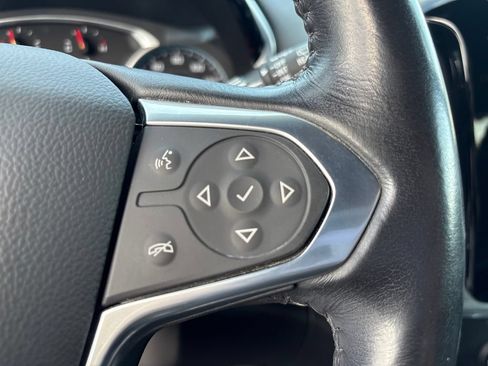 Used 2022 Chevrolet Traverse LT FWD image 14