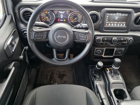 Used 2023 Jeep Wrangler Willys image 12