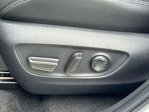 Used 2025 Toyota RAV4 XLE Premium FWD image 21