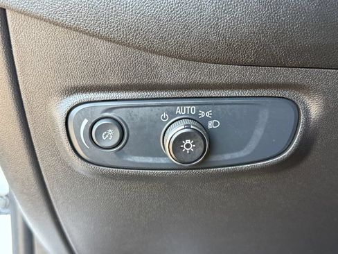 Used 2024 Chevrolet Equinox LT w/ LPO, Cargo Package FWD image 19