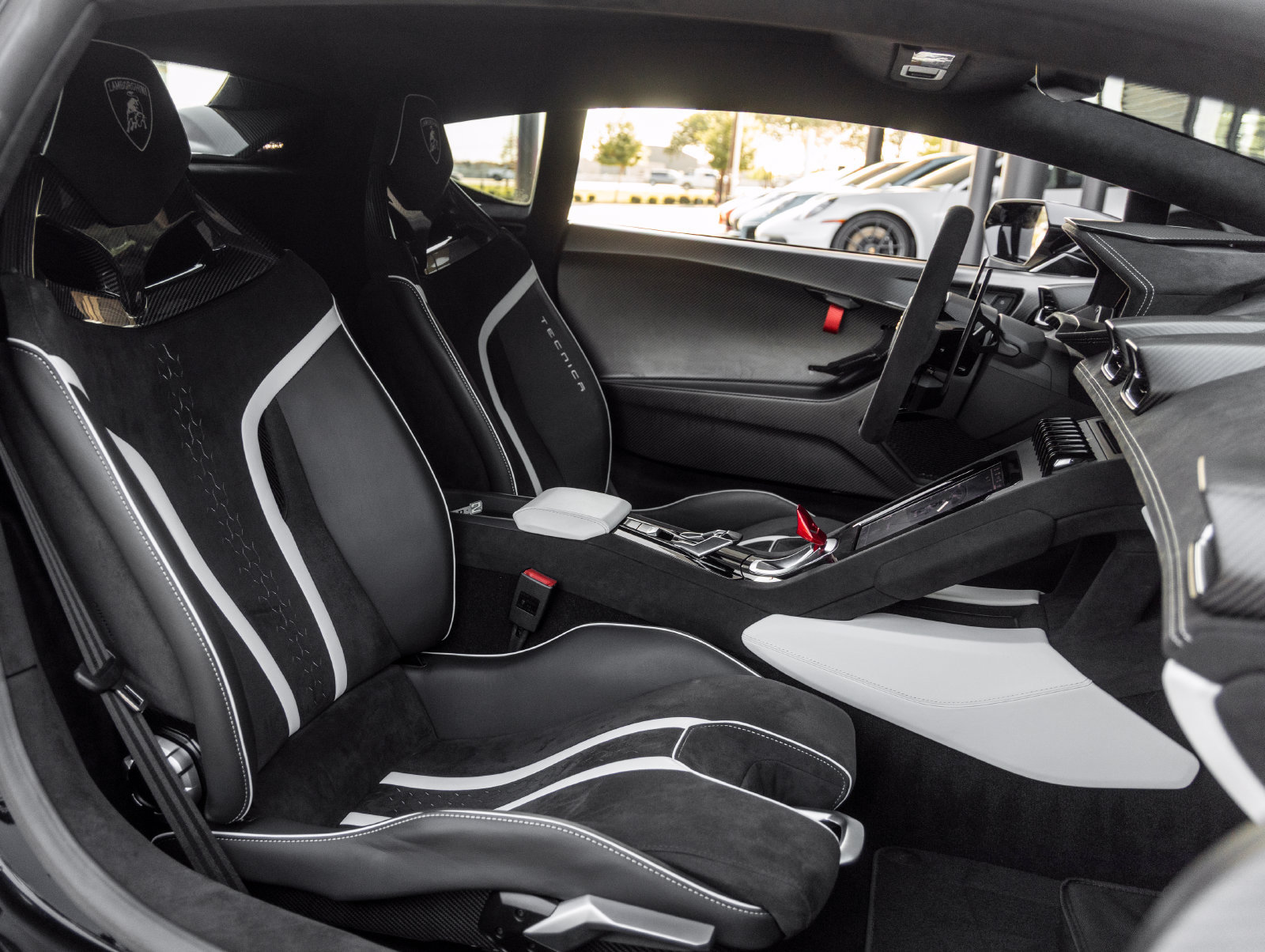 Used 2023 Lamborghini Huracan Tecnica RWD image 40