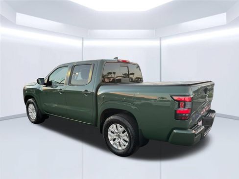 Used 2023 Nissan Frontier SV w/ SV Convenience Package RWD image 3