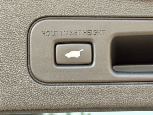 Used 2025 Acura MDX FWD image 31