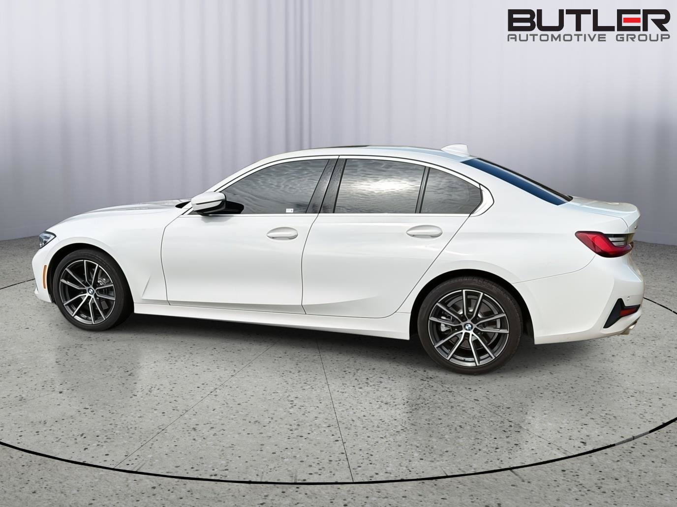 Used 2019 BMW 330i xDrive Sedan w/ Convenience Package AWD/4WD image 10