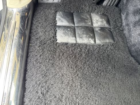 Used 2012 Rolls-Royce Ghost image 18